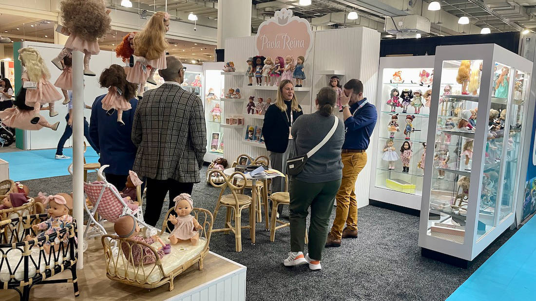 Paola Reina doll company booth